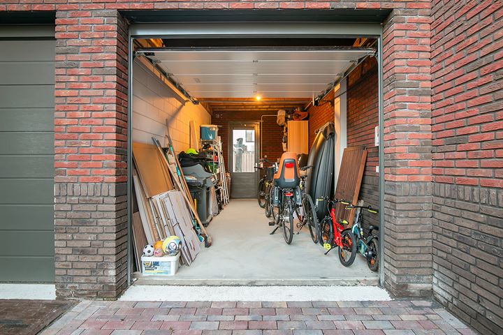 Bekijk foto 40 van Abdis Heilwichstraat 29