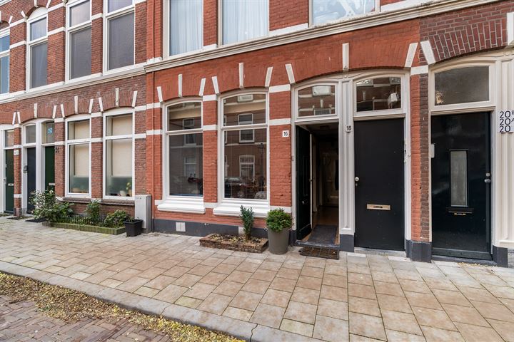 Bekijk foto 26 van Van Marumstraat 16