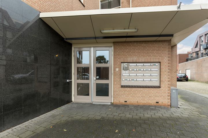 Bekijk foto 35 van Kruisstraat 14