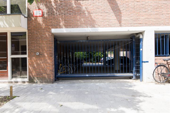 Bekijk foto 38 van M.A. de Ruyterstraat 46