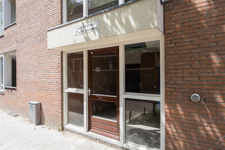 Bekijk foto 39 van M.A. de Ruyterstraat 46