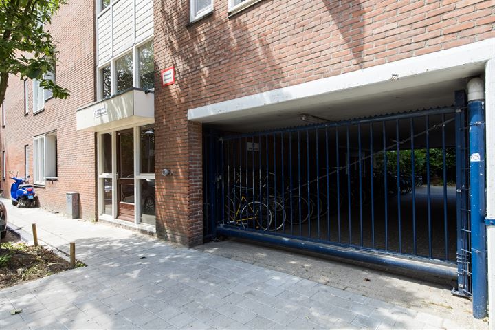 Bekijk foto 37 van M.A. de Ruyterstraat 46