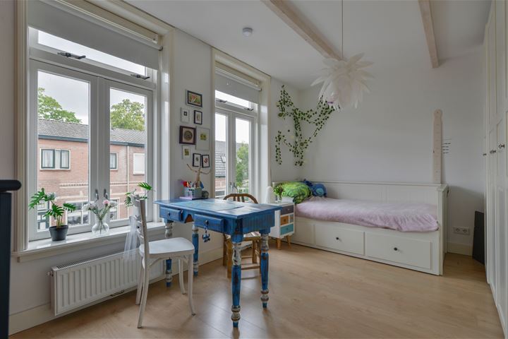 Bekijk foto 15 van Irisstraat 37