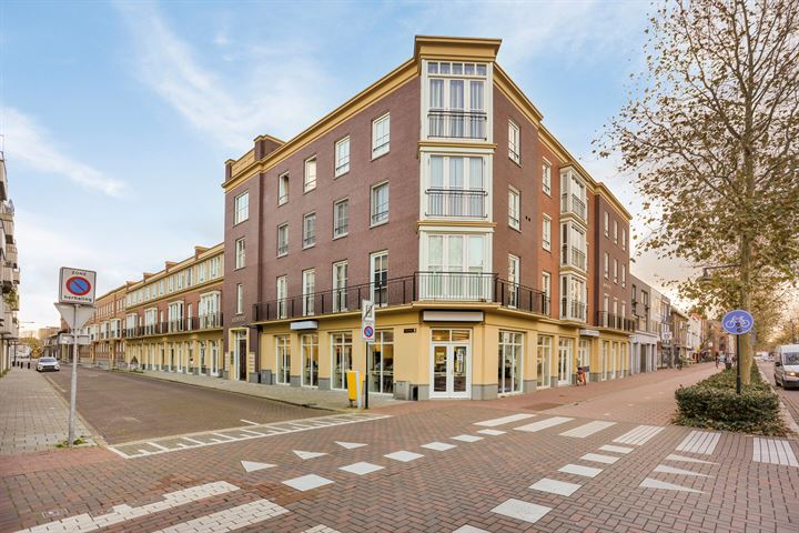 Bekijk foto 2 van Kluisstraat 104