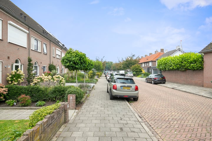 Bekijk foto 39 van Willibrordusstraat 57