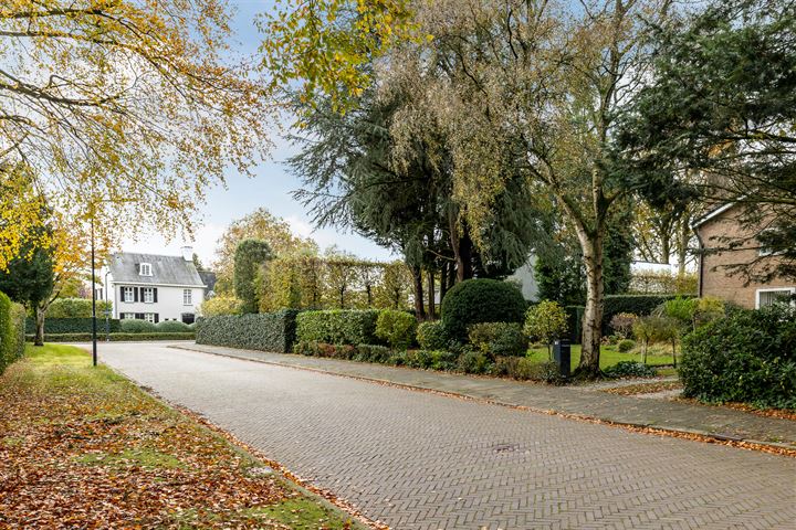 View photo 46 of Valentijnlaan 21