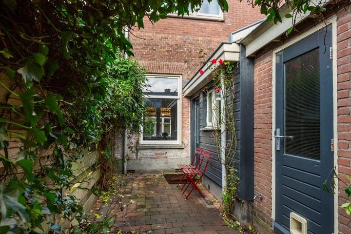 Bekijk foto 21 van Goudsbloemstraat 16