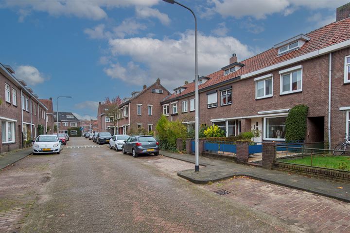 Bekijk foto 31 van Henry Hudsonstraat 17