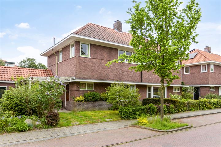 Bekijk foto 1 van Adama van Scheltemastraat 7