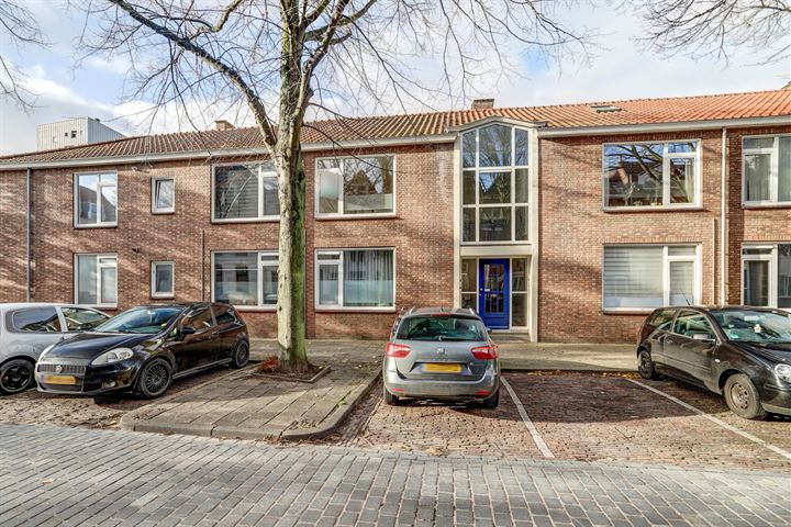 Bekijk foto 1 van Hendrikstraat 37