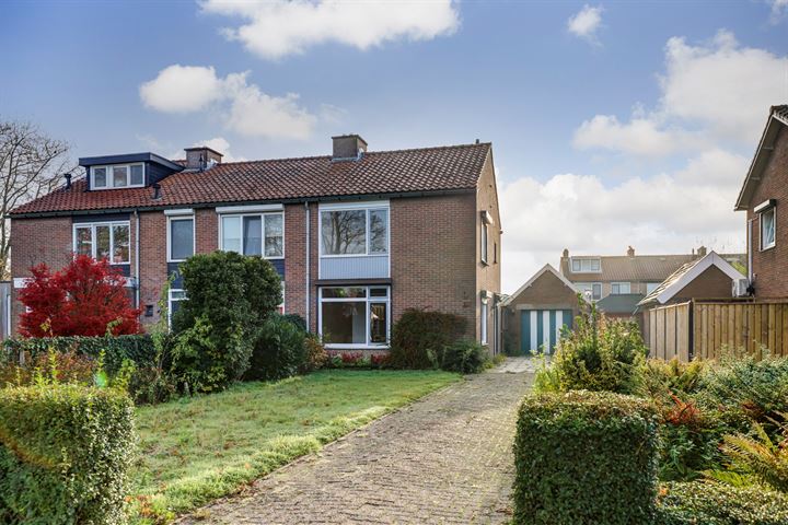 Bekijk foto 1 van Prins Bernhardstraat 20