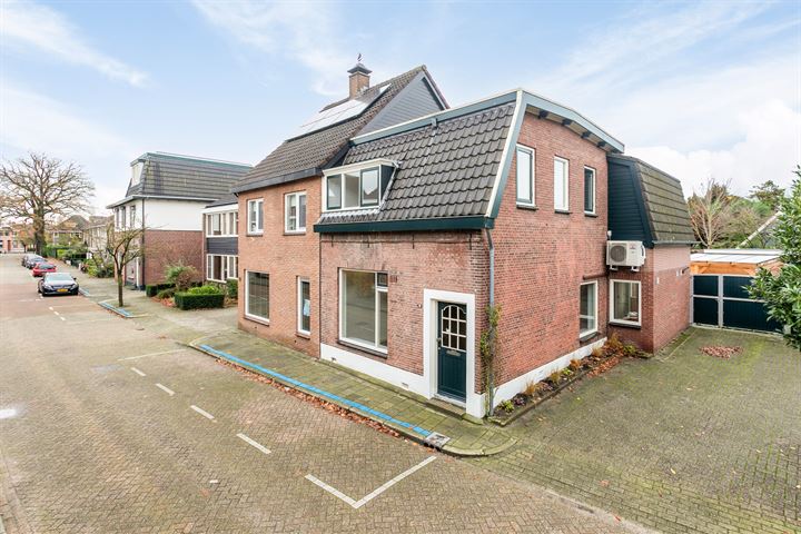 Bekijk foto 1 van Ziekenhuisstraat 16