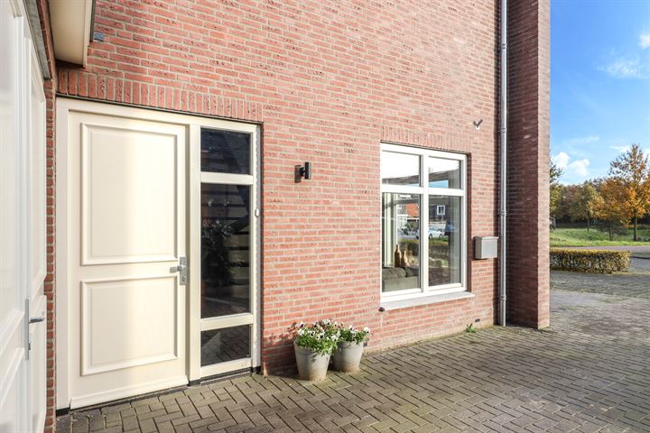 Bekijk foto 7 van Asterstraat 136