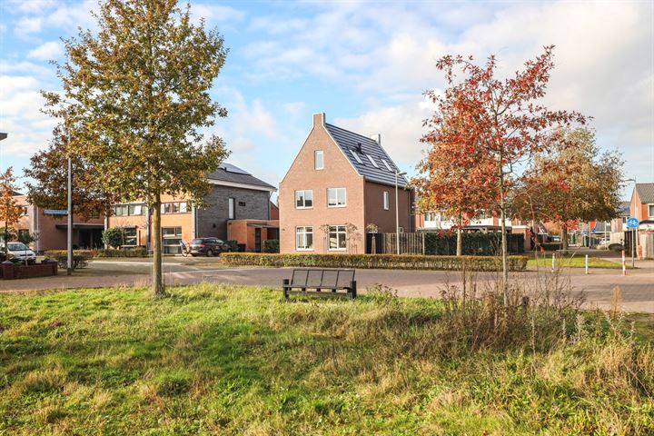 Bekijk foto 1 van Asterstraat 136