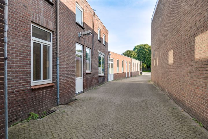 Bekijk foto 5 van Dorpsstraat 28