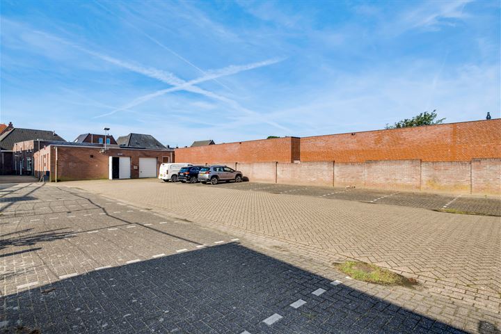 Bekijk foto 32 van Dorpsstraat 28