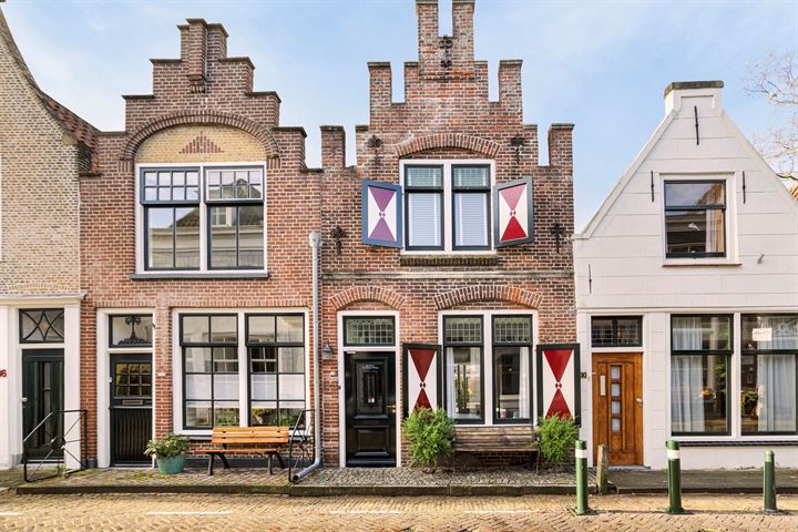 Bekijk foto 1 van Nieuwe Bogerdstraat 32