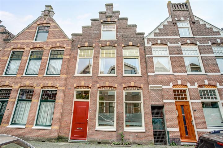 Bekijk foto 1 van Spoorstraat 79