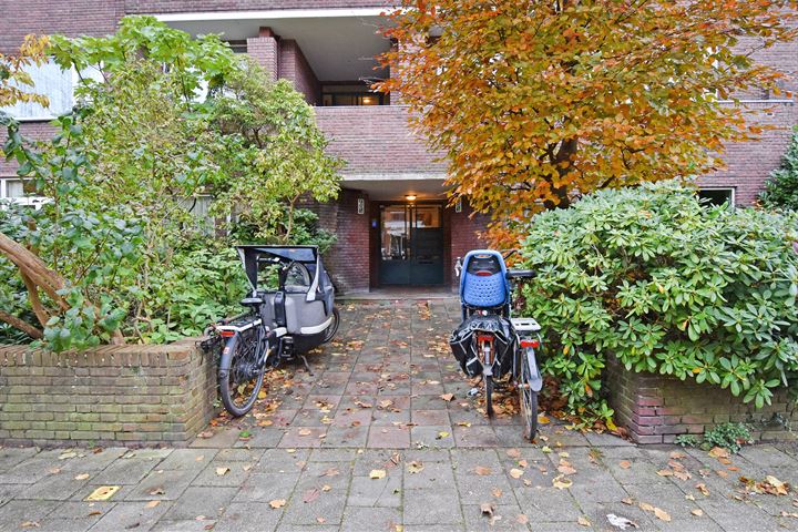 Bekijk foto 33 van Mesdagstraat 44