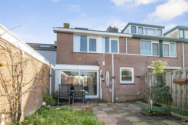 Bekijk foto 35 van Elzenstraat 2