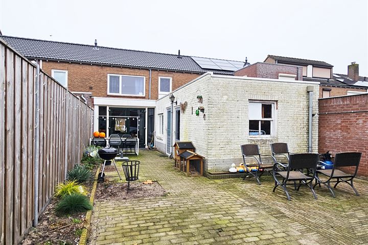 Bekijk foto 37 van Meidoornstraat 11