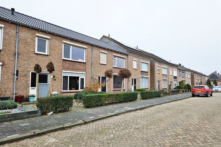 Bekijk foto 44 van Meidoornstraat 11