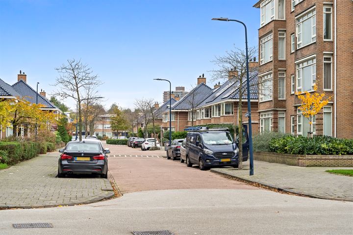 Bekijk foto 34 van Buizerdlaan 167