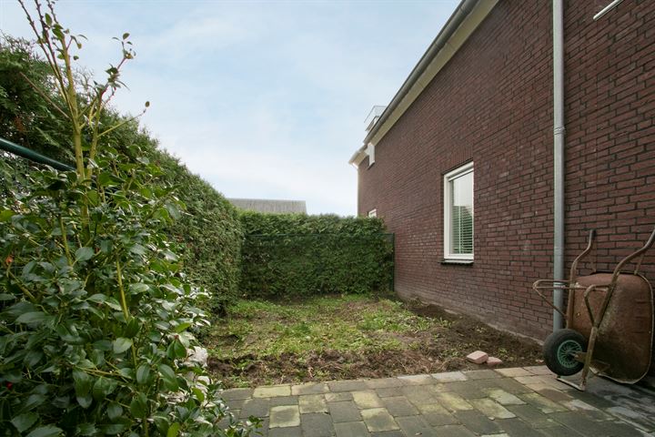 View photo 29 of Voorterweg 10