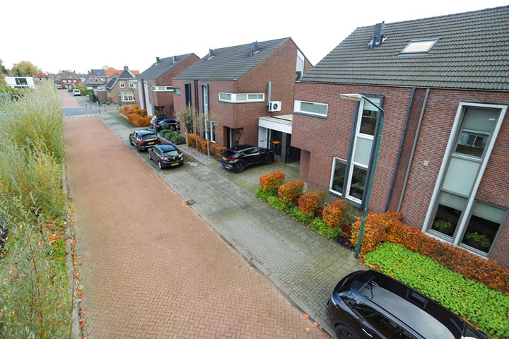 Bekijk foto 50 van Baroniestraat 9