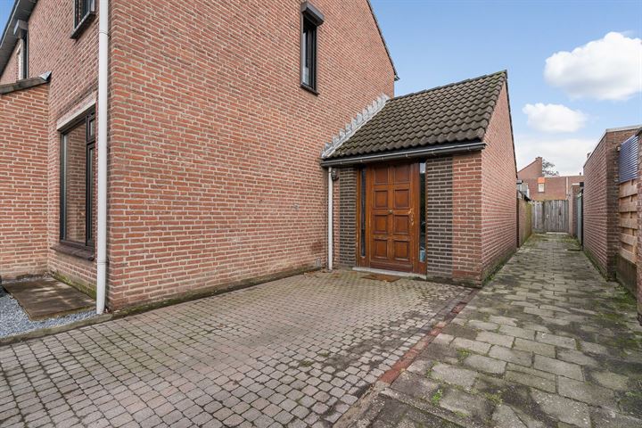 Bekijk foto 37 van Orchideestraat 18