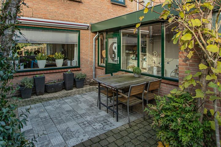 Bekijk foto 33 van St. Antoniusstraat 54