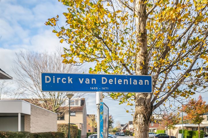 Bekijk foto 31 van Dirck van Delenlaan 2