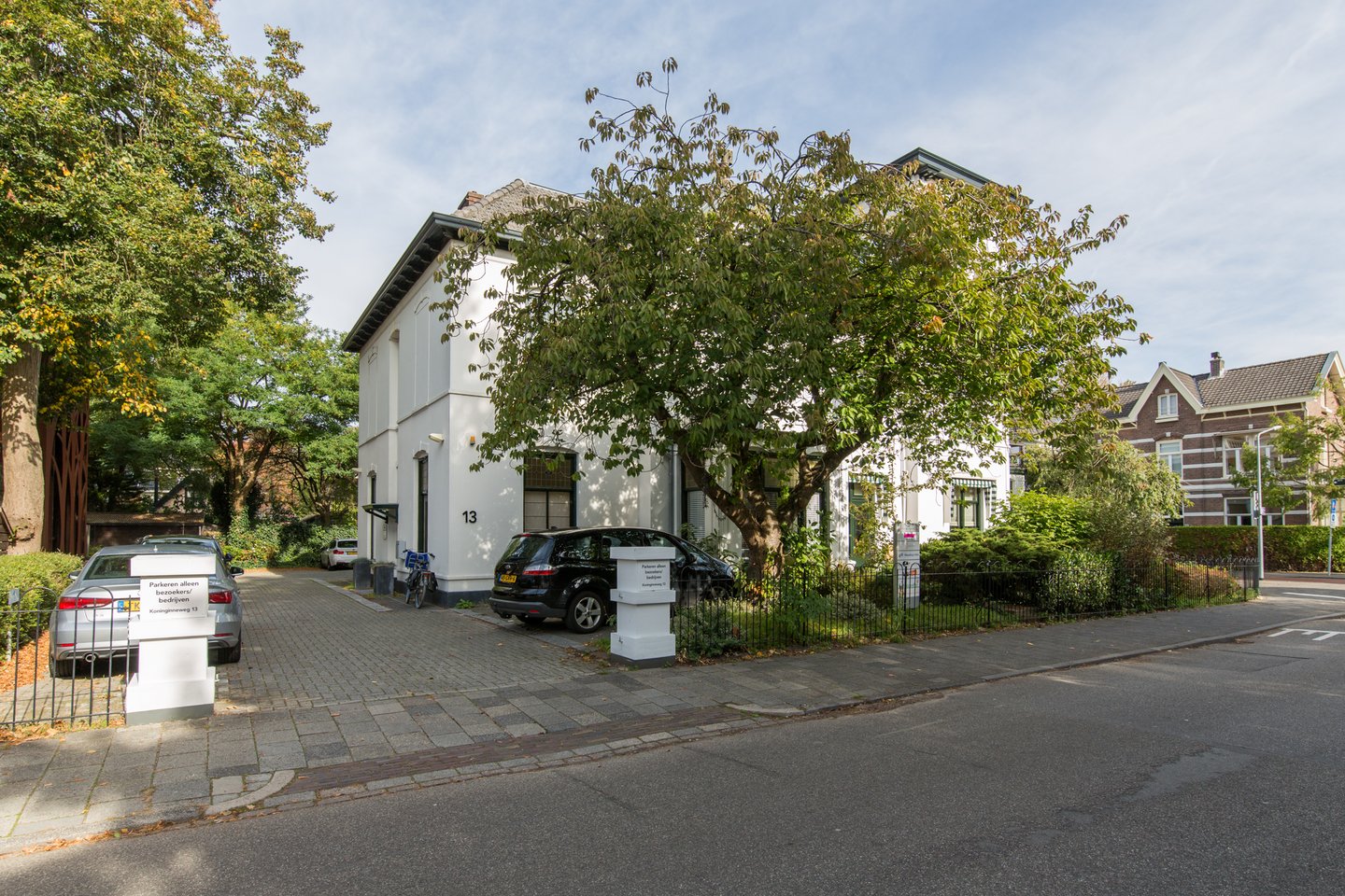 Bekijk foto 2 van Hoge Naarderweg 61