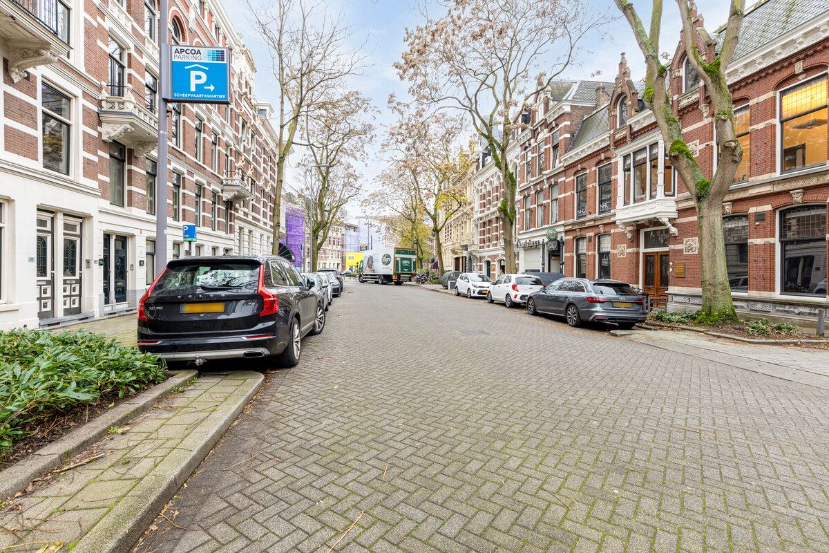 View photo 4 of Van Vollenhovenstraat 7