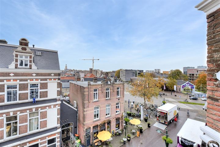 Bekijk foto 47 van van Coothplein 13-A