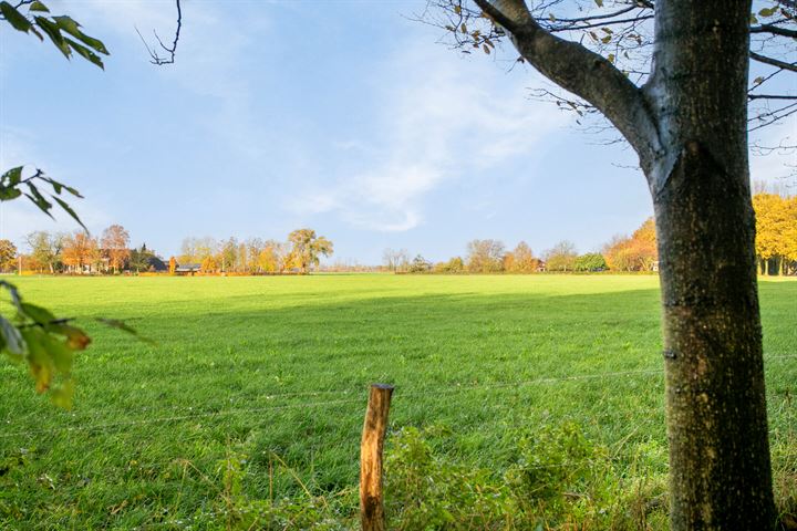 Bekijk foto 45 van Veldweg 17