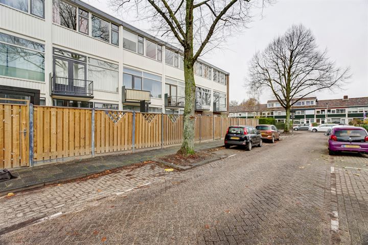 Bekijk foto 2 van Henegouwsestraat 18