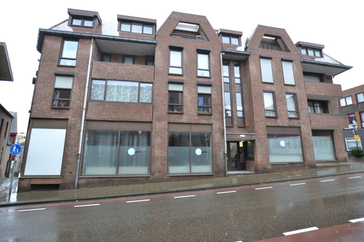 Bekijk foto 1 van Grupellostraat 32