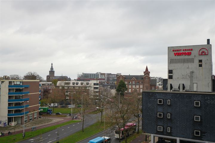 Bekijk foto 18 van Burg. Hustinxstraat 150