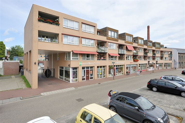 View photo 2 of Wielstraat 22