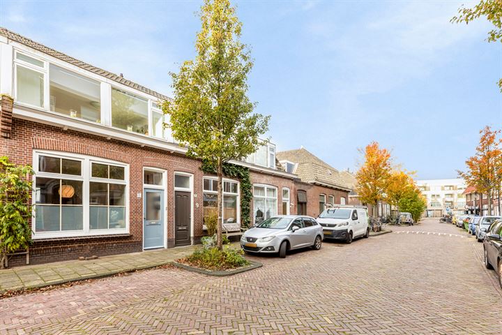 Bekijk foto 27 van De Genestetstraat 11