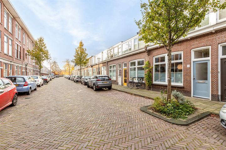 Bekijk foto 28 van De Genestetstraat 11