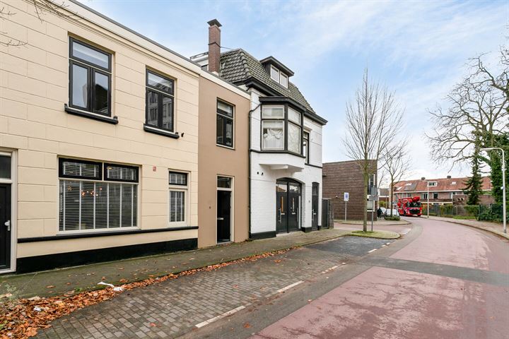 Bekijk foto 35 van Emmastraat 75