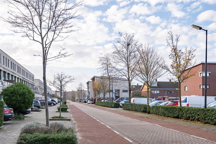 Bekijk foto 36 van P.C.Boutensstraat 60