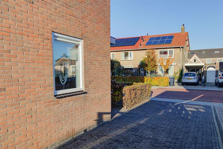 Bekijk foto 32 van Oranjestraat 7