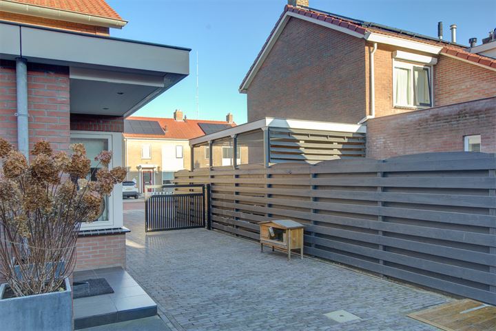 Bekijk foto 31 van Oranjestraat 7