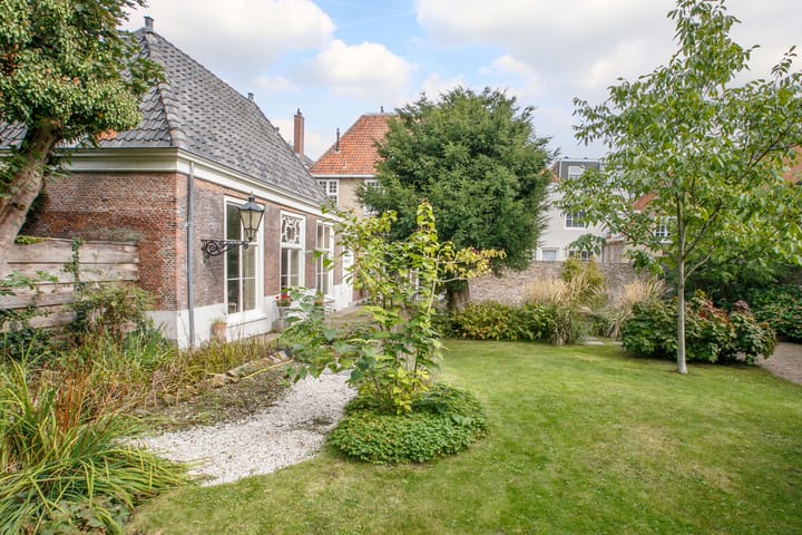 Photo 28 of Voorstraat 19