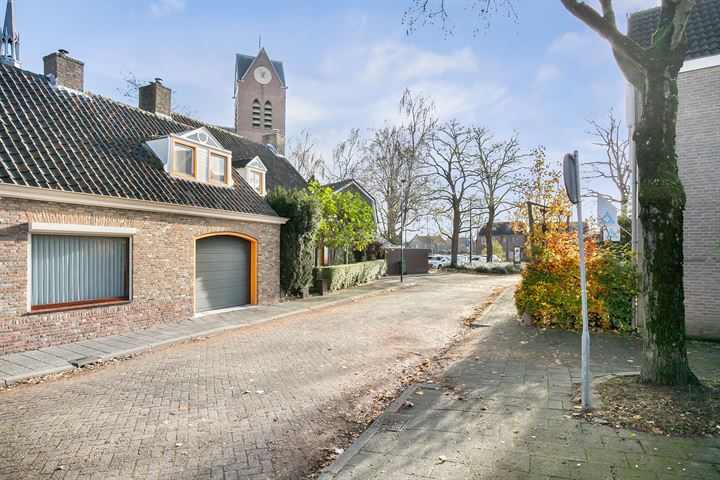 View photo 54 of Sint Vincentiusstraat 109