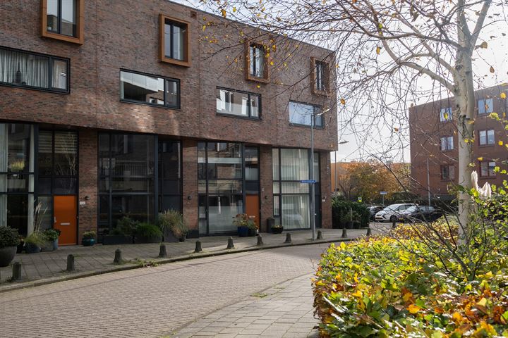 Bekijk foto 3 van Willem Kalfstraat 158