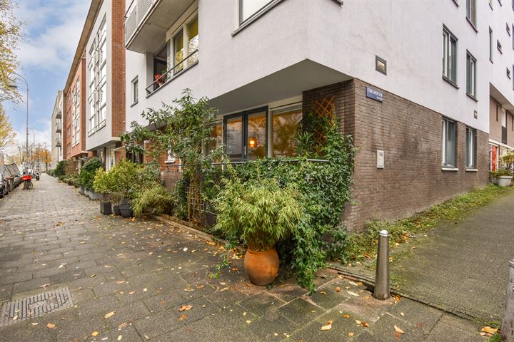 View photo 22 of Rapenburgerstraat 220